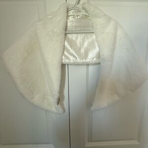 Elegant White Faux Fur Shawl